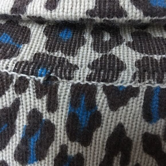 White + Warren Cashmere Wool Leopard Print Sweater | Size M - Picture 11 of 14
